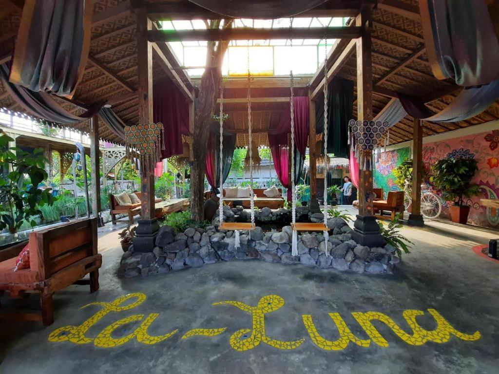 ลา ลูนา รีสอร์ต ยกยาการ์ต้า Hotel สเลมาน ภายนอก รูปภาพ