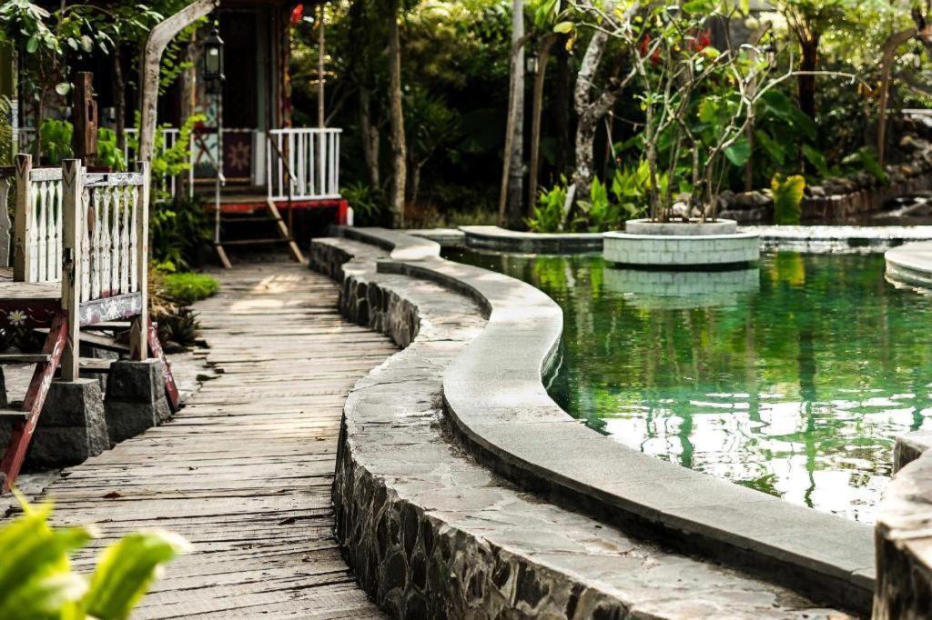 ลา ลูนา รีสอร์ต ยกยาการ์ต้า Hotel สเลมาน ภายนอก รูปภาพ